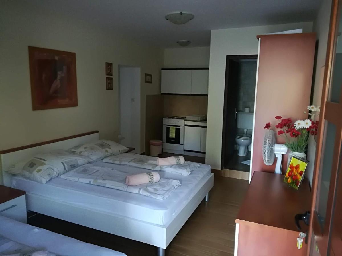 Apartmani Am Крк Экстерьер фото