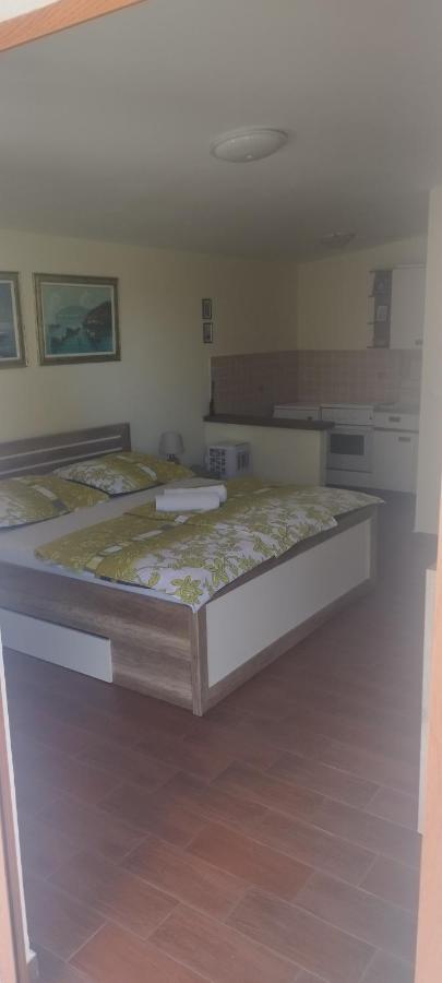 Apartmani Am Крк Экстерьер фото